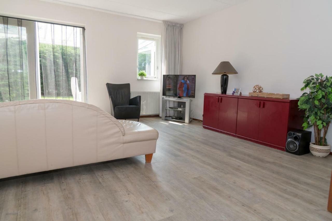 Twee-Onder-Een-Kapvakantiewoning Met Ruime Tuin - Fort Soleil 17 Breskens Exterior photo